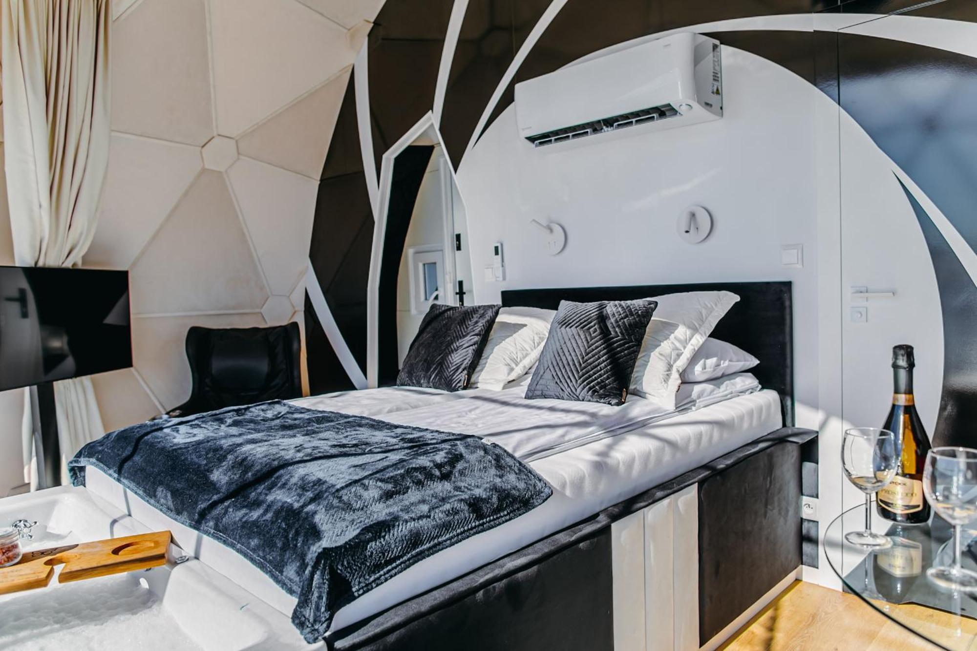 Grand Ht Houseboats - Domki Na Wodzie - Sauna, Jacuzzi, Kominek Großmöllen Zimmer foto