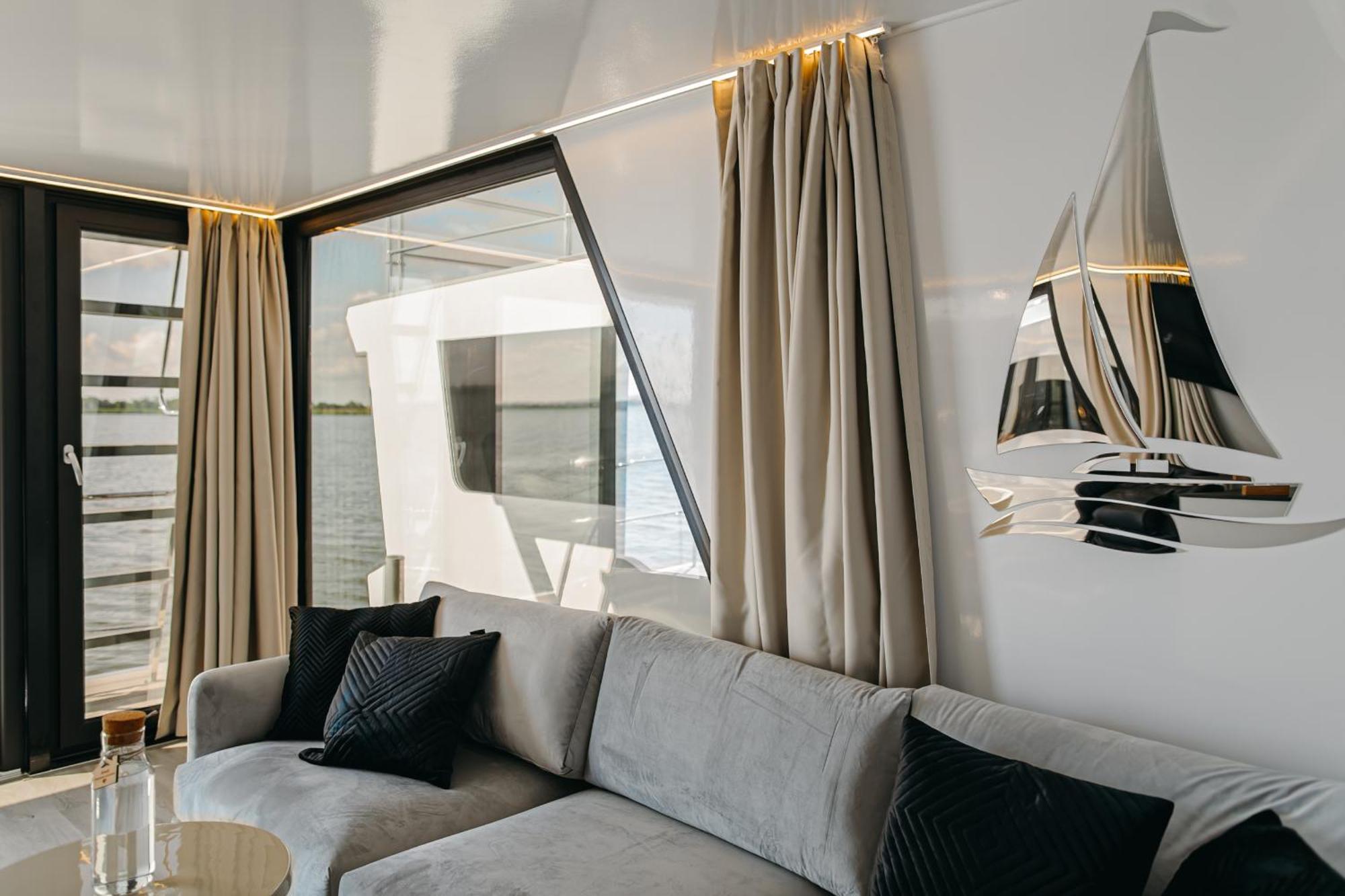 Grand Ht Houseboats - Domki Na Wodzie - Sauna, Jacuzzi, Kominek Großmöllen Zimmer foto